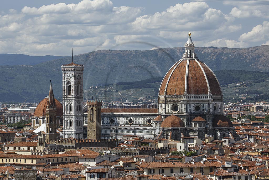 Forenz, Blick auf die Stadt mit  Dom ; Florenz, view to the town with Palazzo Veccio and cathedral.