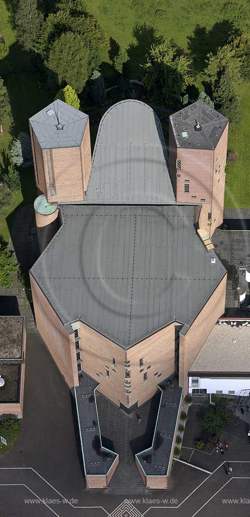 Benediktinerkloster Koenigsmuenster, Meschede, Nordrhein-Westfalen, Deutschland, DEU. | Benedictine monastery Koenigsmuenster, Meschede, North Rhine-Westphalia, Germany, DEU. |