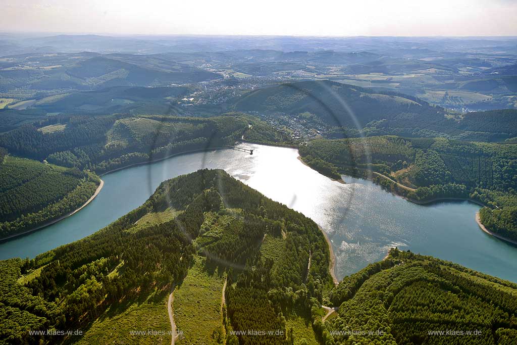 Netphen, Gesamtanscht der Obernautalsperre des Wasserverbandes Siegen-Wittgenstein,  der See dient der Trinkwasserversorgung naher Ortschaften und dem Hochwasserschutz; Netphen, general view barrage Obernautalsperre.
