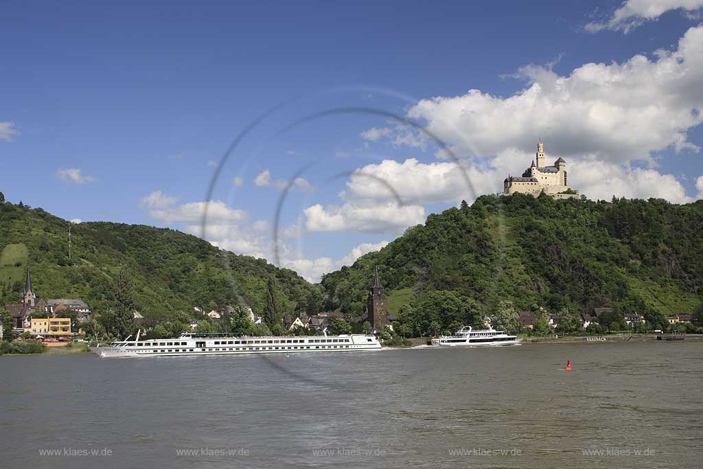 Blick zur Marksburg bei Braubach mit Rhein; View to castle Marksburg with rhine river