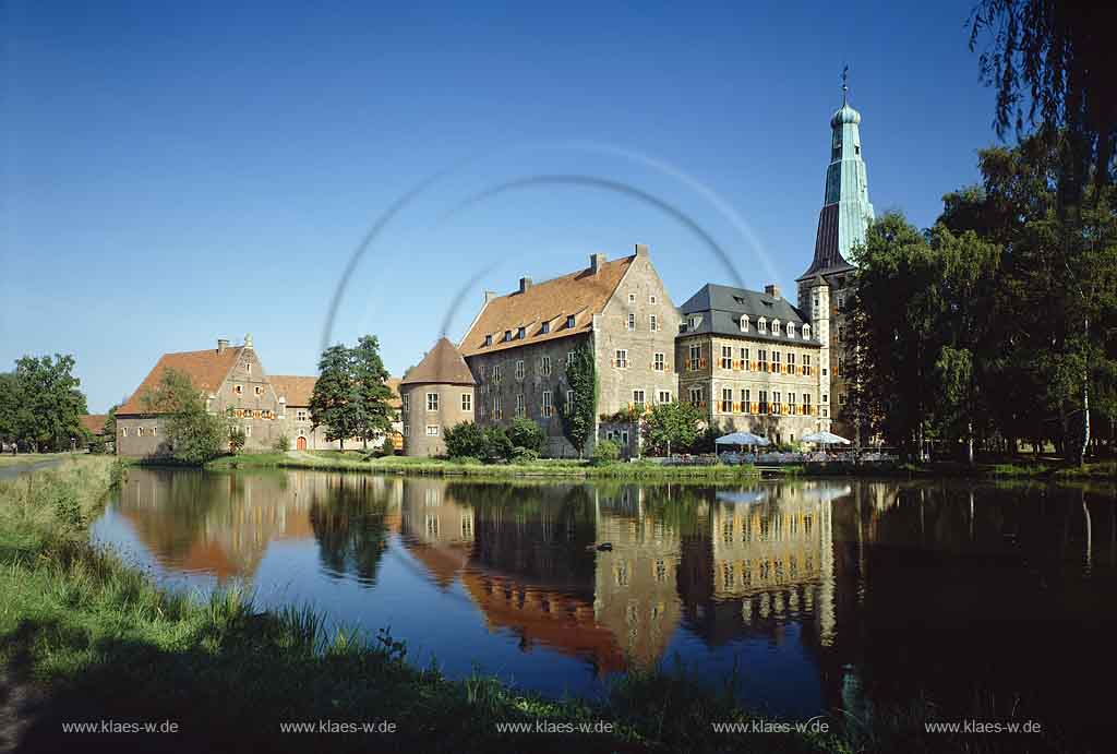 Raesfeld, Kreis Borken, Mnster, Muenster, Mnsterland, Muensterland, Blick auf Schloss, Wasserschloss Raesfeld, Renaissance