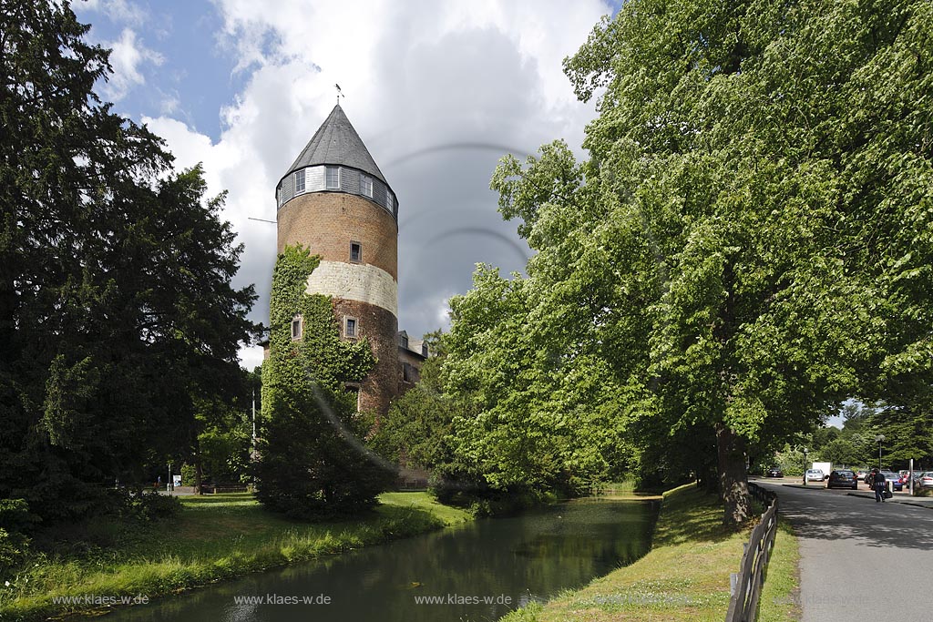 Brueggen, Wasserburg Burg Brueggen, sie war die bedeutendste Burg im Norden des Herzogtums Juelich; Brueggen, moated castle Burg Brueggen.
