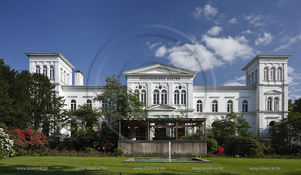 Wuppertal Elberfeld, Zoologischer Garten, Blick auf das Verwaltungsgebaeude; Wuppertal Elberfeld, zoological garden, view to the administration building.