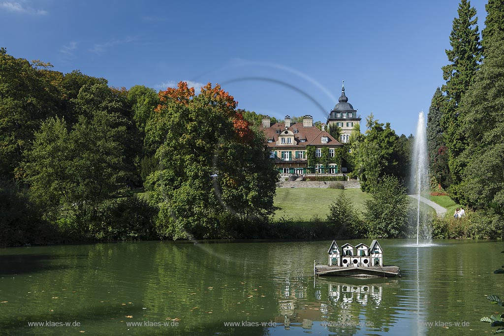 Bergisch Gladbach, Schloss Lerbach, ein ehemaliges Herrenhaus im Neorenaissancestil, 1384 erstmals urkundlich als Rittergut erwaehnt; Bergisch Gladbach, castle Schloss Lerbach.