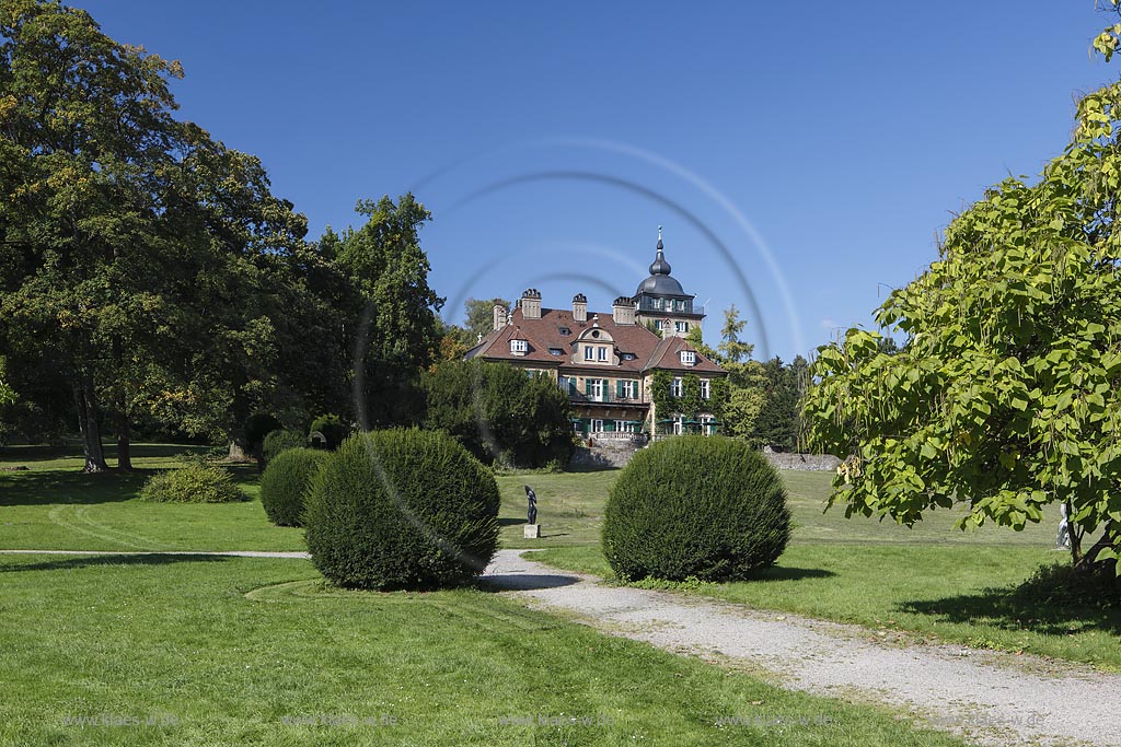 Bergisch Gladbach, Schloss Lerbach mit Englischem Landschaftspark; Bergisch Gladbach, castle Schloss Lerbach with an english landscape park.