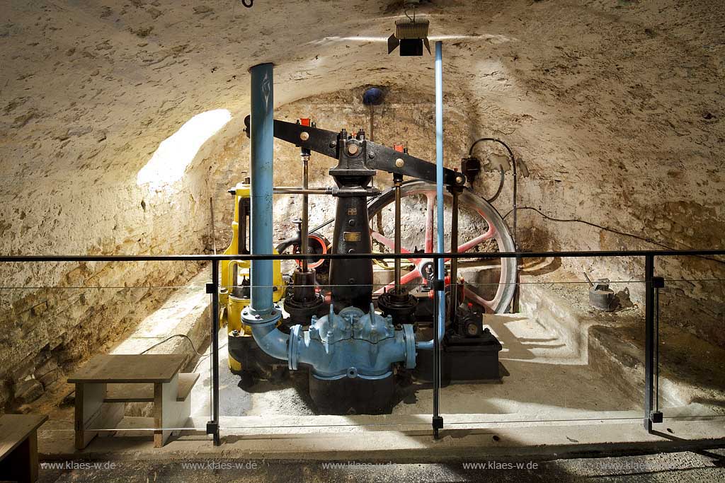 Bergisch Gladbach Bensberg, Bergisches Museum fuer Bergbau Handel und Gewerbe, Schaubergwerk mit historischer Wasserhaltungspumpe Fabrika Klein, Schanzlin und Becker; Museum of mining and trading