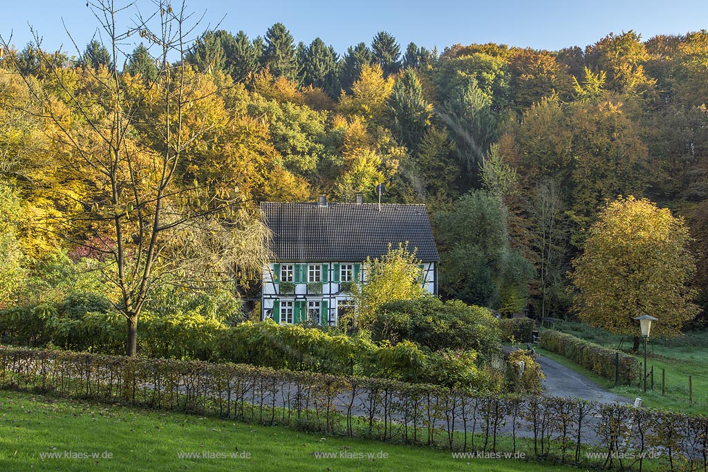 Burscheid, die Gerstenmuehle im Wiembachtal.