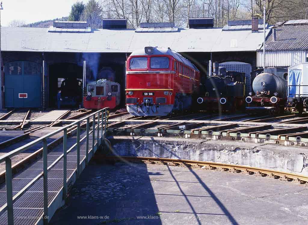 Dieringhausen, Gummersbach, Oberbergischer Kreis, Bergisches Land, Blick auf alte Lokomotiven im Eisenbahnmuseum