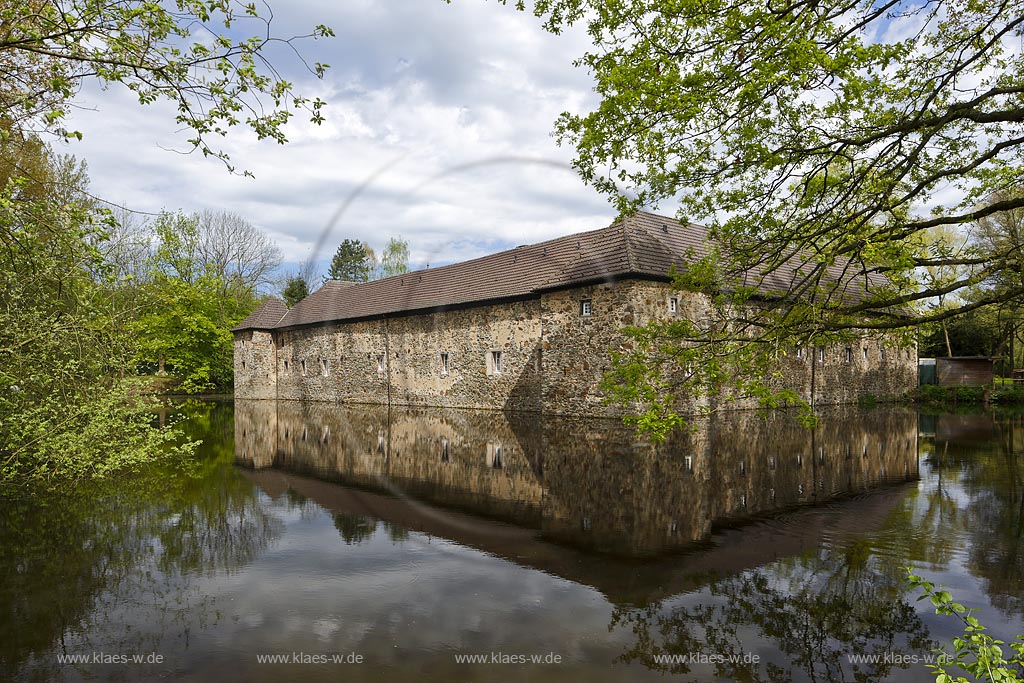 Langenfeld, Wasserburg Haus Graven; Langenfeld, moated castle Haus Graven.