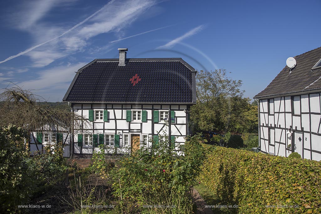 Leichlingen, Fachwerkhaus in der Hofschaft Scheidt am Leichlinger Obstweg.