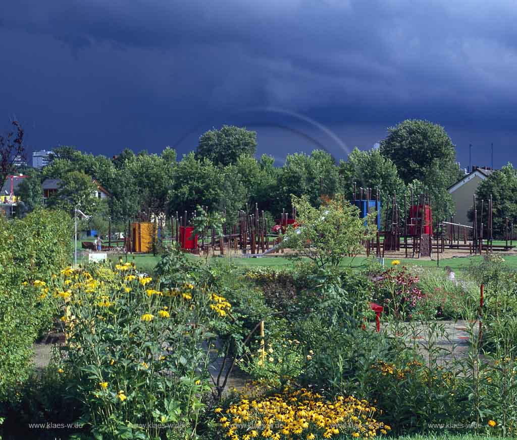 Leverkusen, Regierungsbezirk Kln, Blick in Neuland Park im Sommer, Gelnde, Gelaende der Landesgartenschau 2005