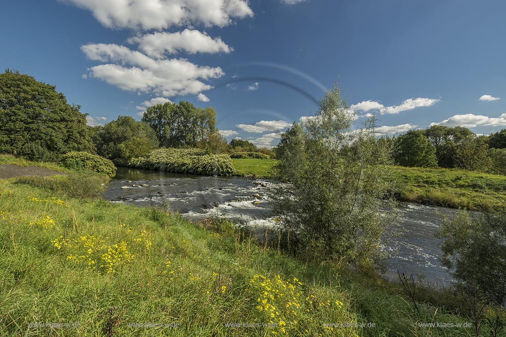 Wupperlauf in Leverkusen-Rheindorf, Flussschnellen in der Wupper. 