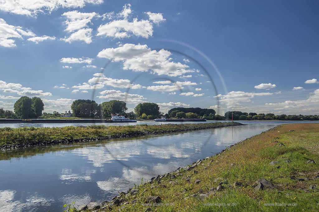 Leverkusen-Rheindorf, die Wuppermuendung in den Rhein.