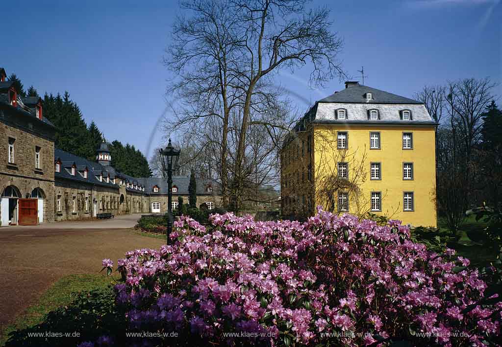 Lindlar, Oberbergischer Kreis, Bergisches Land, Blick auf Schloss Heiligenhoven