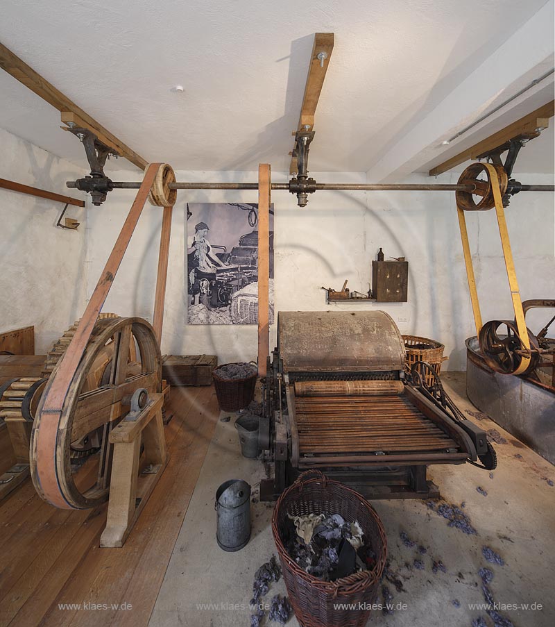 Lindlar, LVR-Freilichtmuseum Lindlar, Bergisches Freilichtmuseum fuer Oekologie und baeuerlich-handwerkliche Kultur, Innenansicht Muellershammer; Lindlar, mueum LVR-Freilichtmuseum Lindlar. 
