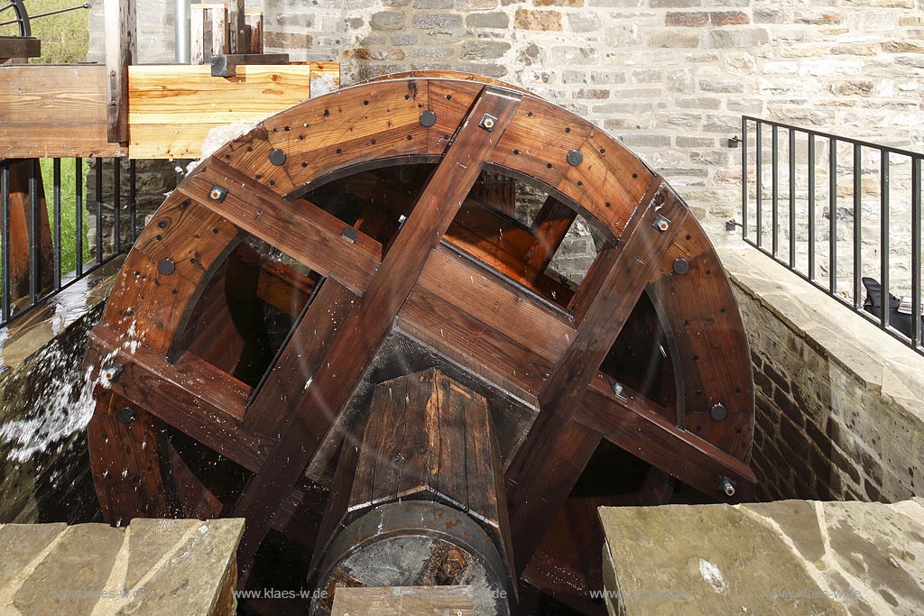 Lindlar, LVR-Freilichtmuseum Lindlar, Bergisches Freilichtmuseum fuer Oekologie und baeuerlich-handwerkliche Kultur, Muellershammer, Wasserrad; Lindlar, mueum LVR-Freilichtmuseum Lindlar.