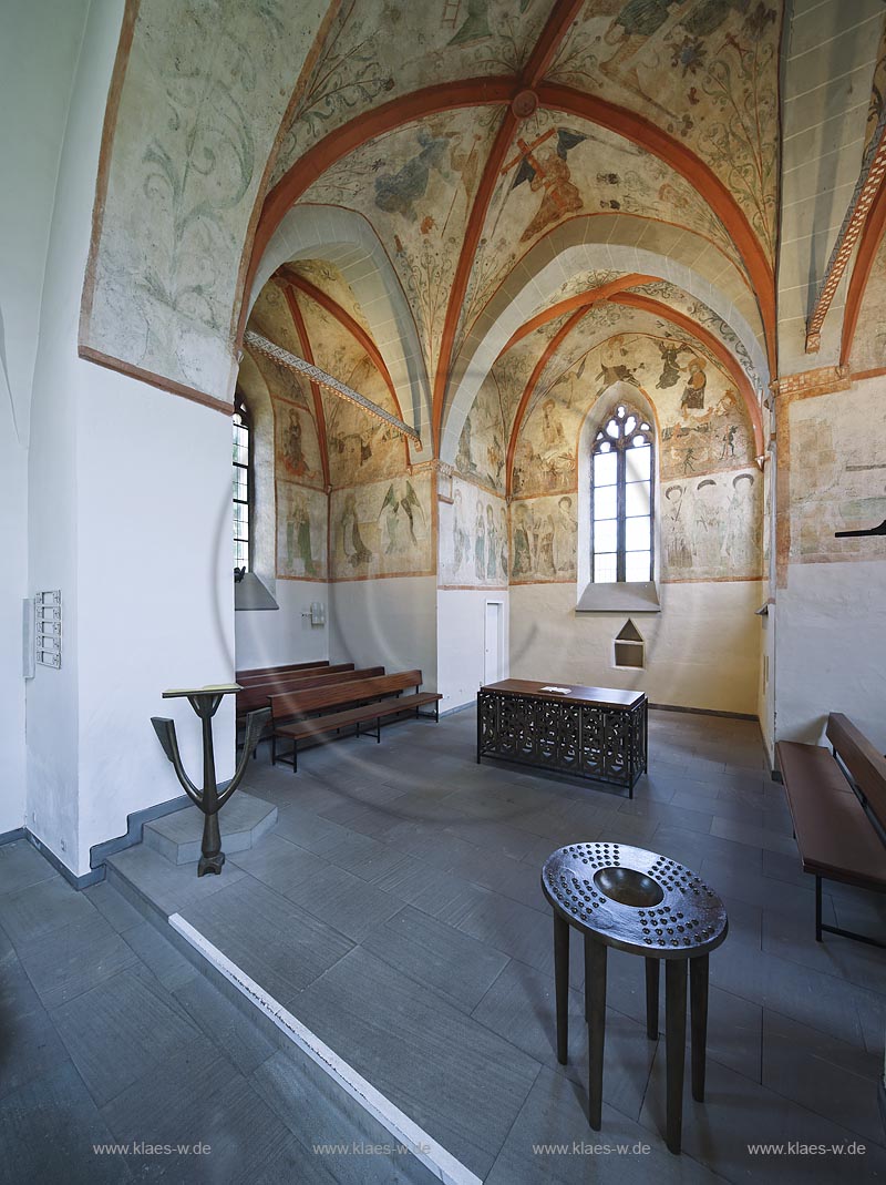 Nuembrecht Marienberghausen, Bunte Kerke, Blick in den Chor; Nuembrecht Marienberghausen, church Bunte Kerke, view to the choir.