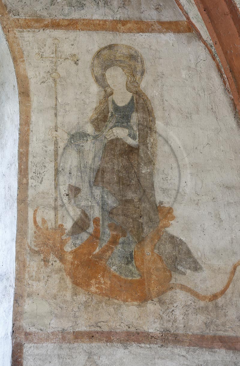 Nuembrecht Marienberghausen, Bunte Kerke, Fresken: die heilige Margareta mit dem Drachen; Nuembrecht Marienberghausen, church Bunte Kerke, frescos: the holy Margareta with the dragon.