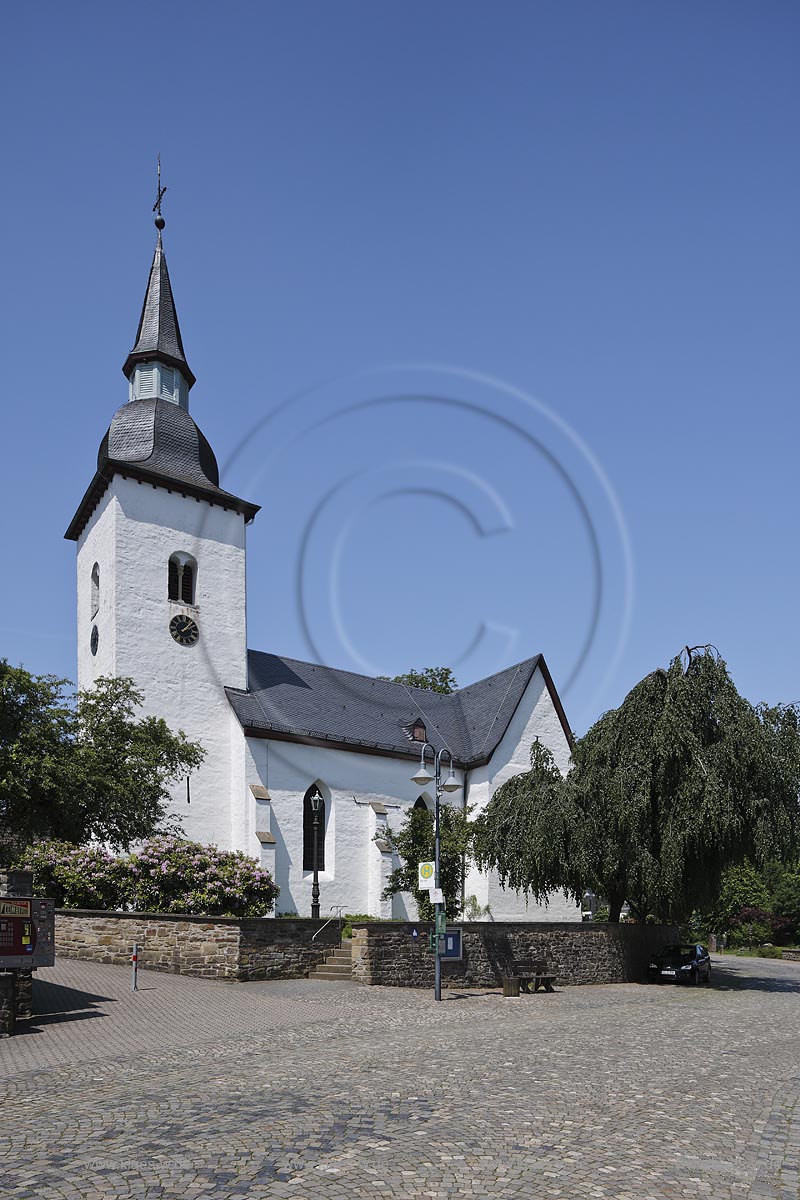 Nuembrecht Marienberghausen  Bunte Kerke von suedwesten; Nuembrecht Marienberghausen, church Bunte Kerke from south west.