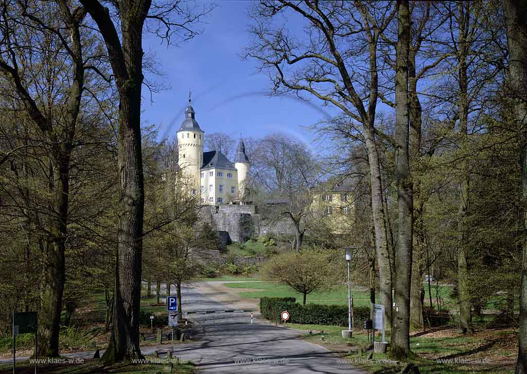 Nmbrecht, Nuembrecht, Oberbergischer Kreis, Bergisches Land, Regierungsbezirk Kln, Blick auf Hhenburg, Hoehenburg, Schloss Homburg im Frhling, Fruehling    