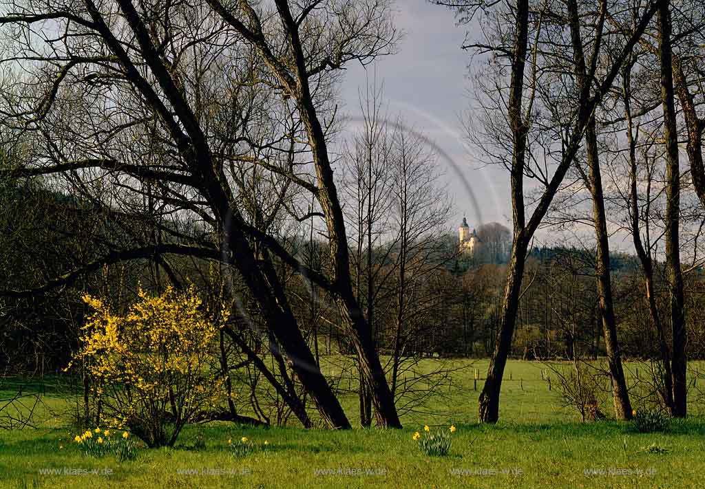 Nmbrecht, Nuembrecht, Oberbergischer Kreis, Bergisches Land, Regierungsbezirk Kln, Blick auf Hhenburg, Hoehenburg, Schloss Homburg in Frhlingslandschaft, Fruehlingslandschaft    