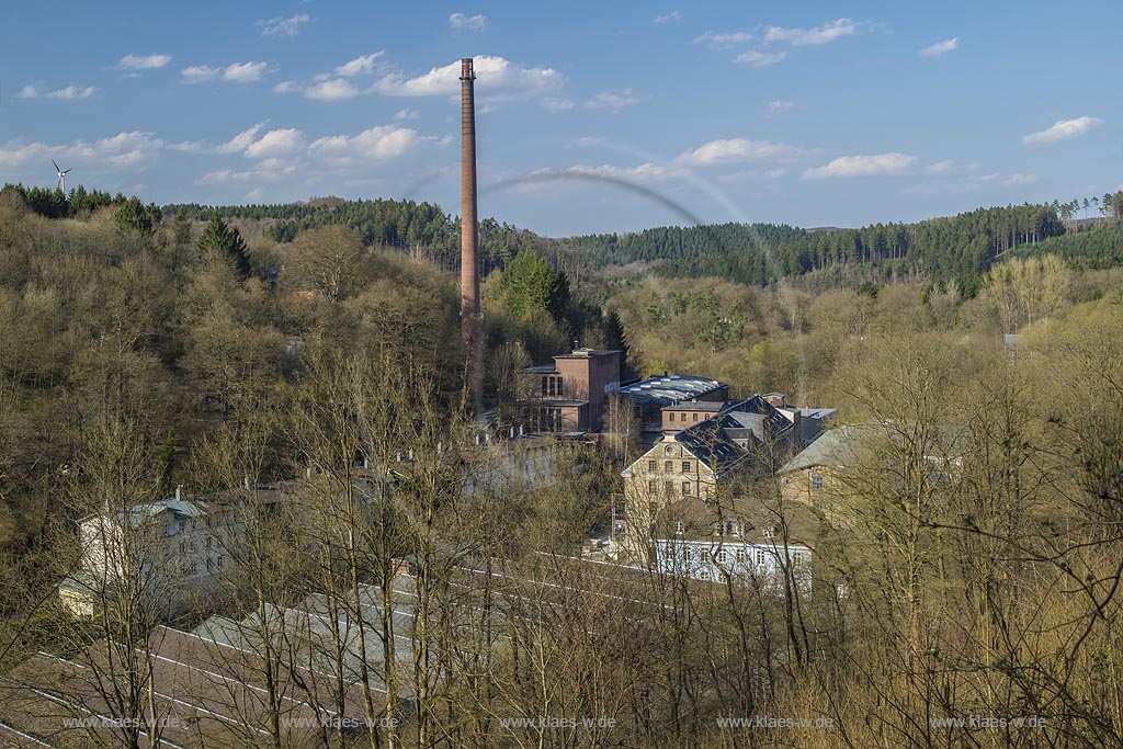 Radevormwald-Dahlerau, Blick auf die "Tuchstadt Wuelfing", ehemalige Tuchfabrik "Johann Wuelfing und Sohn" mit Fabrikgebaueden und Arbeiterheausern. Heute beherbergt das Geleaende das Wuelfingmuseum; Radevormwald Dahlerau, "textile-town Wuelfing" building of former textile mill "Johann Wuelfing & Sohn".