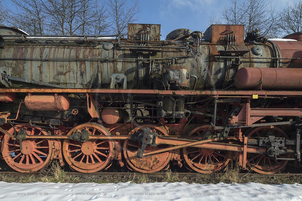 Radevormwald-Dahlhausen, Museumsbahnhof Dahlhausen mit Dampflok DR 52 8086, Betreiber "Bergische Bahnen Foerderverein Wupperschiene e.V."; Radevormwahld Dahlhausen, railway station museum Dahlhausen with steam train DR 52 8086.