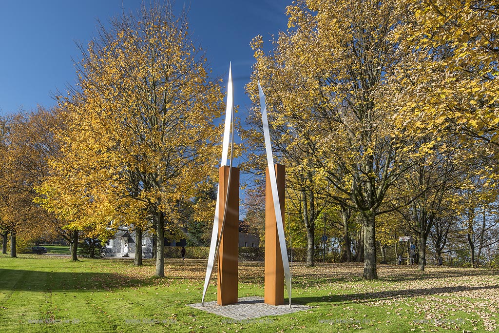 Radevormwald, Metallplastik "Zweiklang" des Radevormwalder Kuenstlers Gerlach Bente.