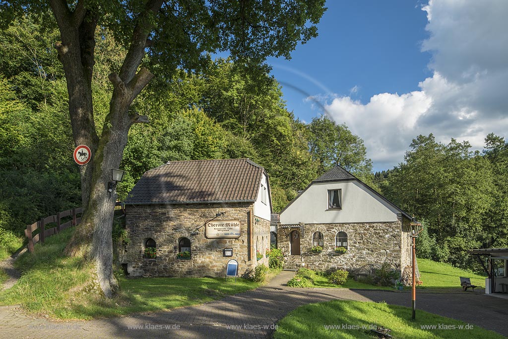 Radevormwald-Oberste Muehle, ehemalige Muehlengebaeude im Ortsteil.