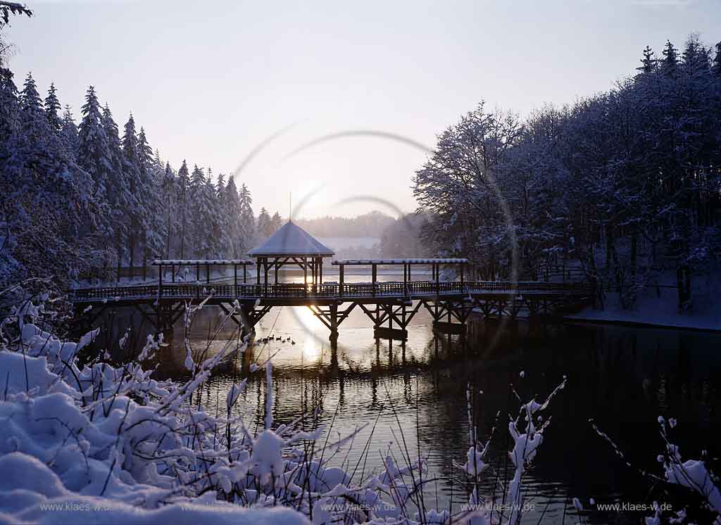 Radevormwald, Oberbergischer Kreis, Bergisches Land, Regierungsbezirk Kln, Blick auf Uelfe, Uelfetal, Uelfebad im in Winterlandschaft, Schneelandschaft 