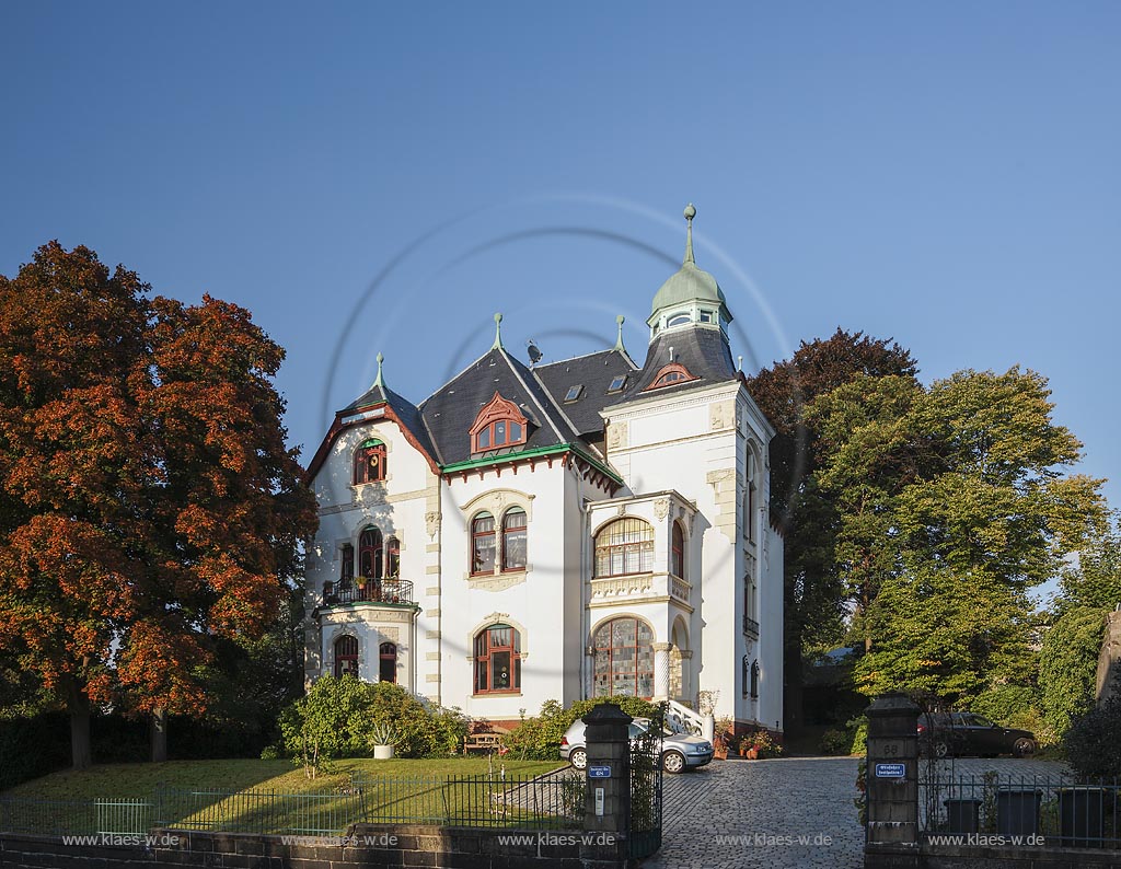 Remscheid-Hasten, Villa in der Hastener Strasse 68; Remscheid-Hasten, villa in the street Hastener Strasse 68.