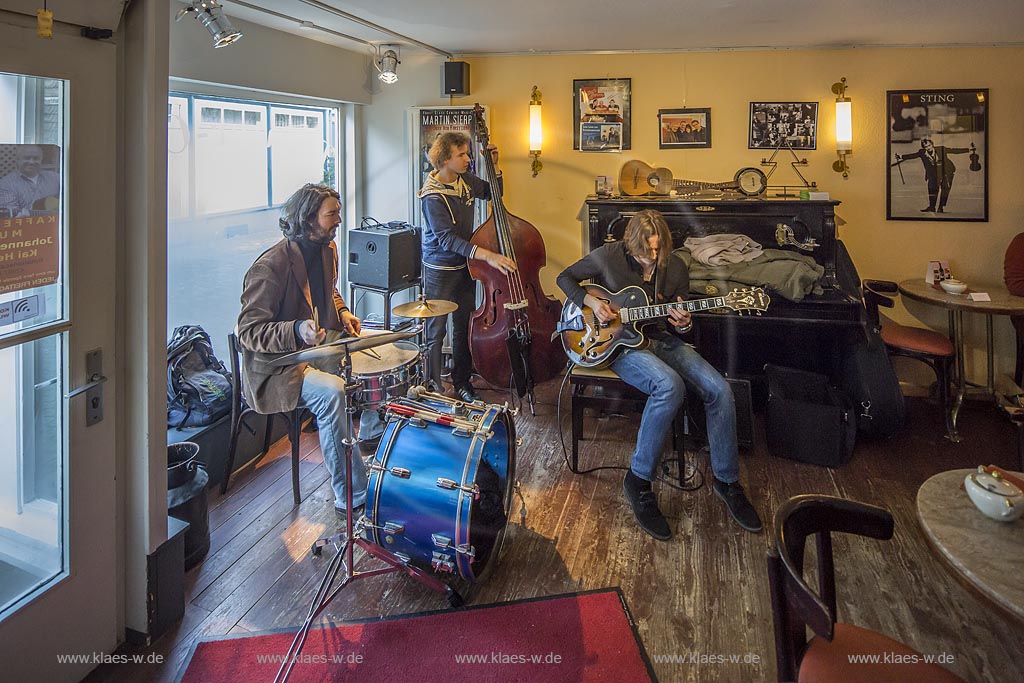 Remscheid-Lennep, Rotationscafe, Danilo Vujovic-Trio, Jazz am Sonntagmorgen; Remscheid Lennep Rotoationscafe, Jazzn at Sunday morning