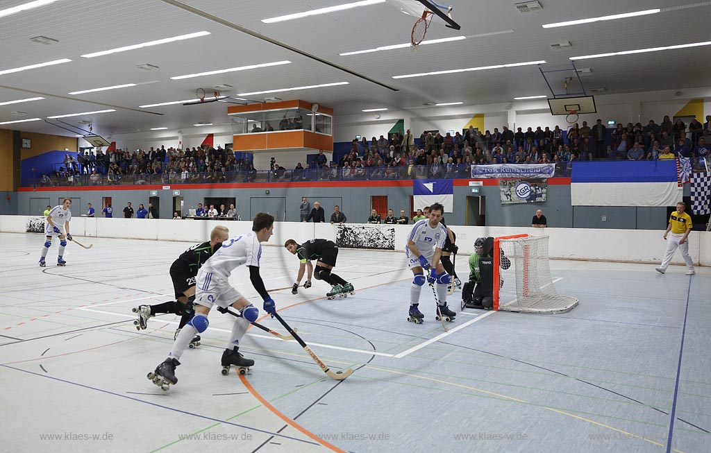 Remscheid Lennep, Sporthalle Hackenberg Rollhockey Bundesliga "IGR Remscheid" gegen "SK Germania Herringen" Payoff, Halbfinale um die Deutsche Meisterschaft 2012/2013; Remscheid Lennep, sports hall Hackenberg,  German Roller Hockey,  Bundes League semi final 2012/2013 "IGR Remscheid" - "SK Germania Herringen"