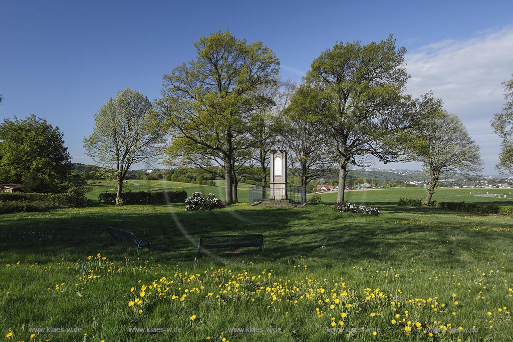 Remscheid Luettringhausen, "Adolf Clarenbach-Denkmal" in Fruehlingslandschaft,  Grundsteinlegung war am 28. September 1829; Remscheid Luettringhausen, monument  "Adolf Clarenbach-Denkmal" in springtime landscape.