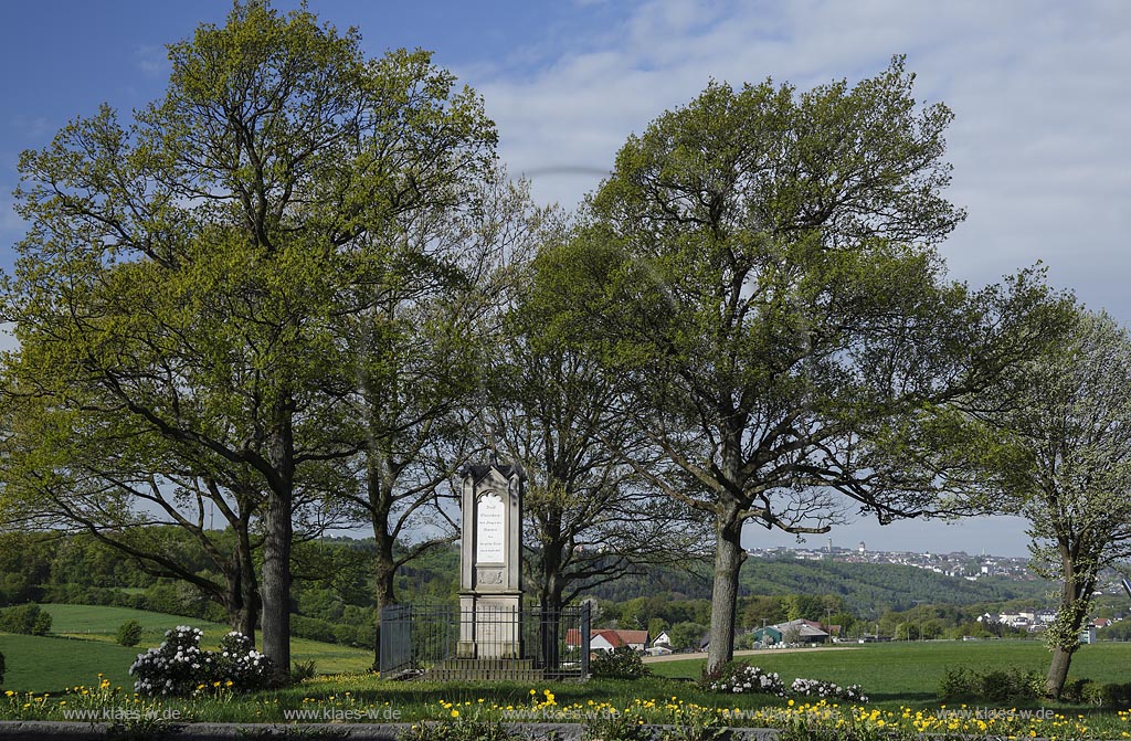 Remscheid Luettringhausen, "Adolf Clarenbach-Denkmal" in Fruehlingslandschaft,  Grundsteinlegung war am 28. September 1829; Remscheid Luettringhausen, monument  "Adolf Clarenbach-Denkmal" in springtime landscape.