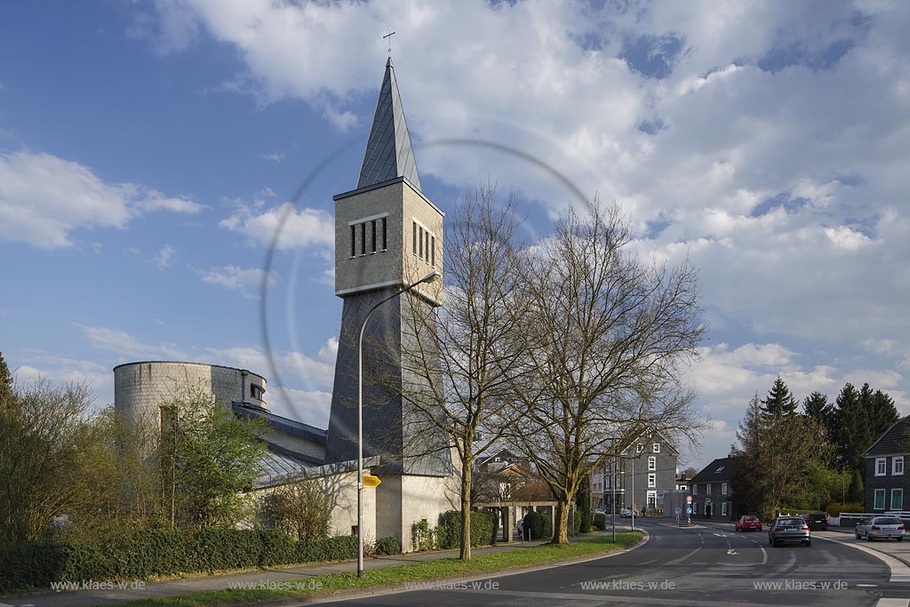 Remsheid Gueldenwerth, Kirche St. Engelbert; Remscheid  Gueldenwerth, church St. Engelbert.