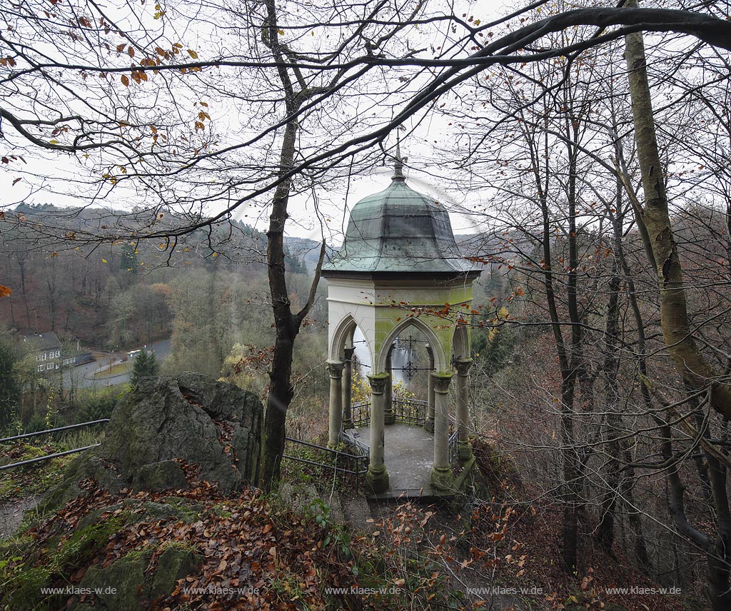 Remscheid-Reinshagen, Diederichstempel bei Solingen-Muengsten, er wurde in neugotischem Stil gebaut und hat eine siebeneckige Grundform. Er wurde 1901 errichtet. Er gehoert der Stadt Solingen, steht aber auf Remscheider Stadtgebiet; Remscheid-Reinshagen, temple Diederichstempel near Solingen-Muengsten.