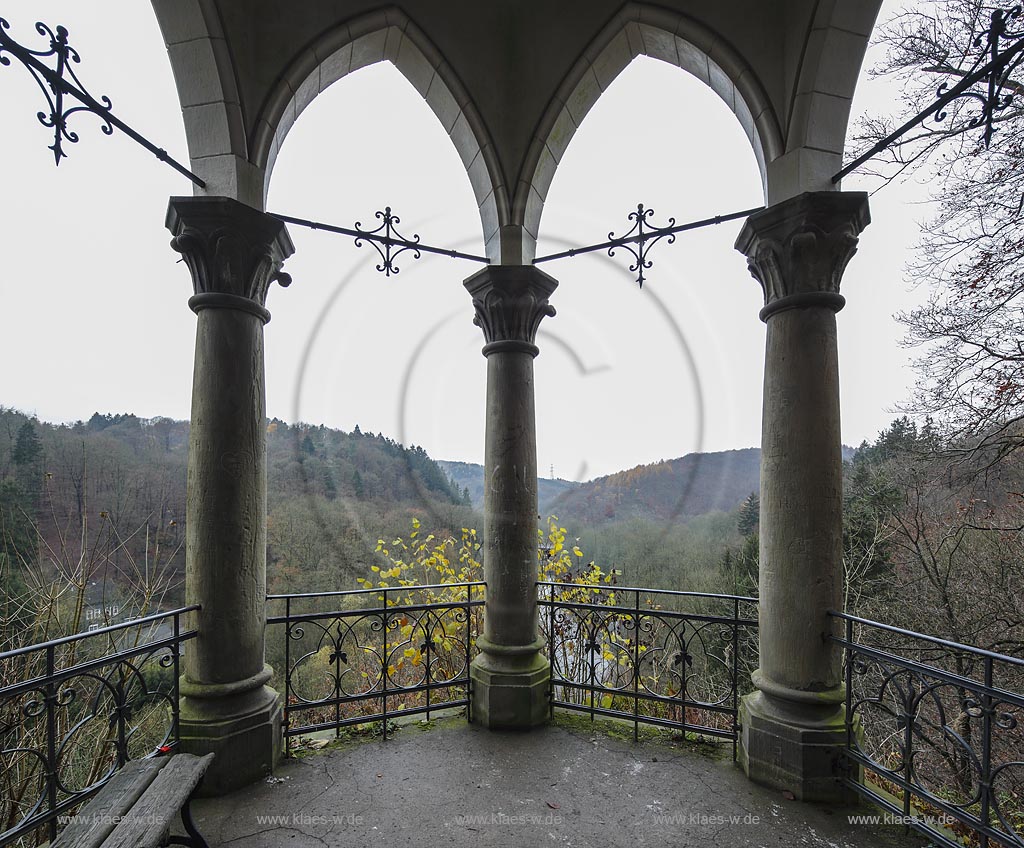 Remscheid-Reinshagen, Diederichstempel bei Solingen-Muengsten, er wurde in neugotischem Stil gebaut und hat eine siebeneckige Grundform. Er wurde 1901 errichtet. Er gehoert der Stadt Solingen, steht aber auf Remscheider Stadtgebiet; Remscheid-Reinshagen, temple Diederichstempel near Solingen-Muengsten.