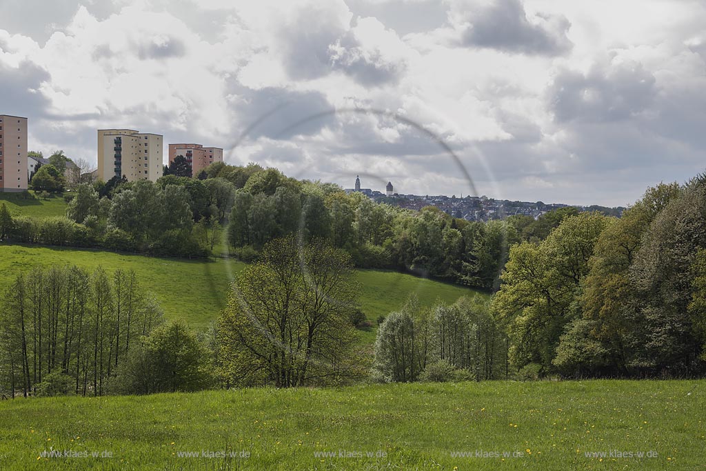 Remscheid-Sued, Hohenhagen mit Stadtkegel im Hintergrund; Remscheid-Sued, Hohenhagen with view to the inner city in the background.