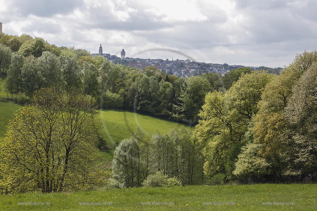 Remscheid-Sued, Hohenhagen mit Stadtkegel im Hintergrund; Remscheid-Sued, Hohenhagen with view to the inner city in the background.