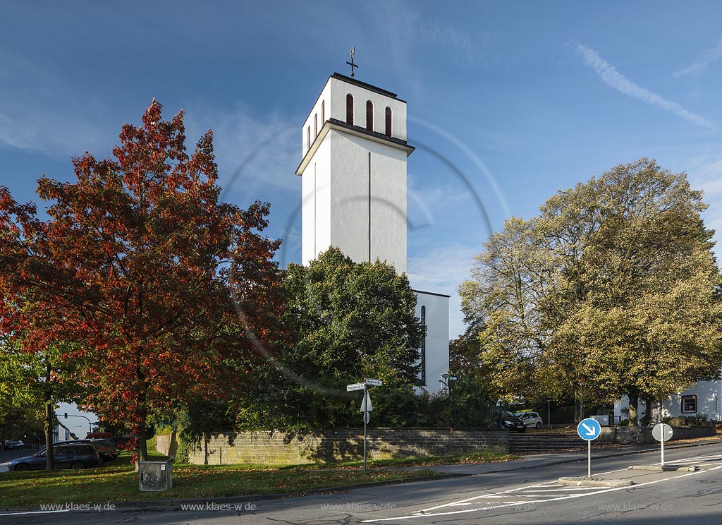 Remscheid-Sued, katholische St. Josef-Kirche, nach Plaenen des Architekten "Otto Christ" gebaut; Remscheid-Sued, catholic church St. Josef-Kirche.