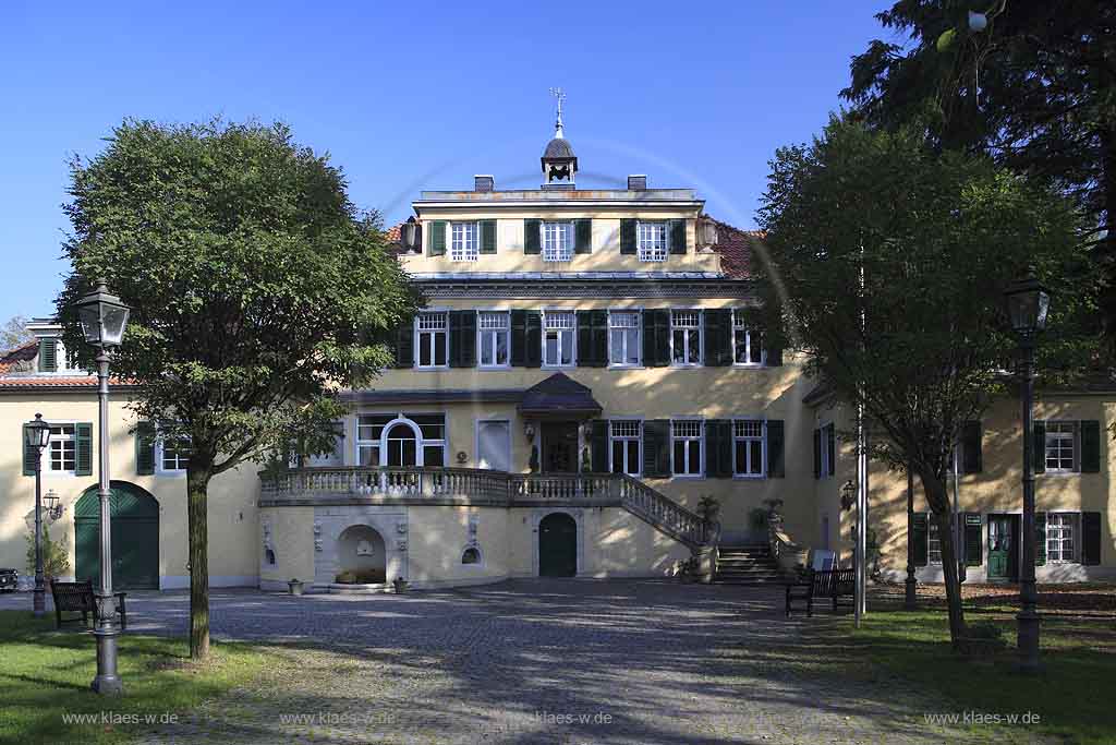 Rsrath, Roesrath, Rheinisch-Bergischer Kreis, Blick auf Schloss, Wasser Schloss Eulenbroich, Wahrzeichen der Stadt