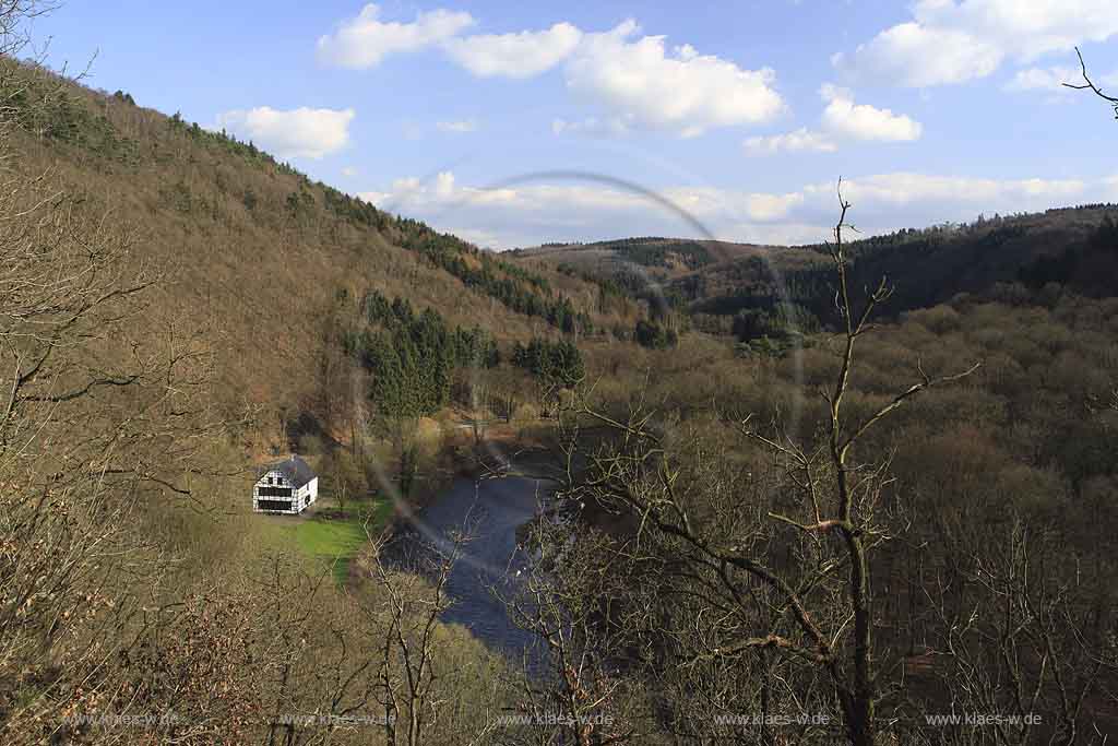 Solingen, Regierungsbezirk Dsseldorf, Blick auf Balkhauser Kotten, Schleifkotten, Fachwerkkotten mit Sicht auf Wupper und Landschaft