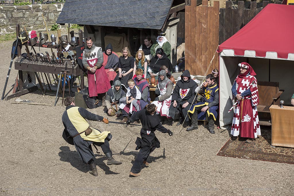 Solingen-Burg, Schloss Burg Ritterspiele, Die Georgsritter e.V., "Die Hexe und der Pferdedieb"; Solingen-Burg, knights festival "Die Georgsritter e.V."