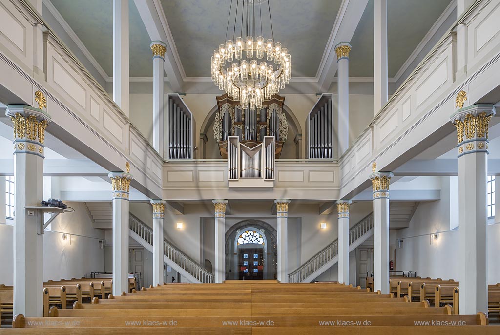 Wermelskirchen, evangelische Kirche, Innenansicht, Blick zur Orgelempore; Wermelskirchen, evangelic church, interior view onto organ loft.