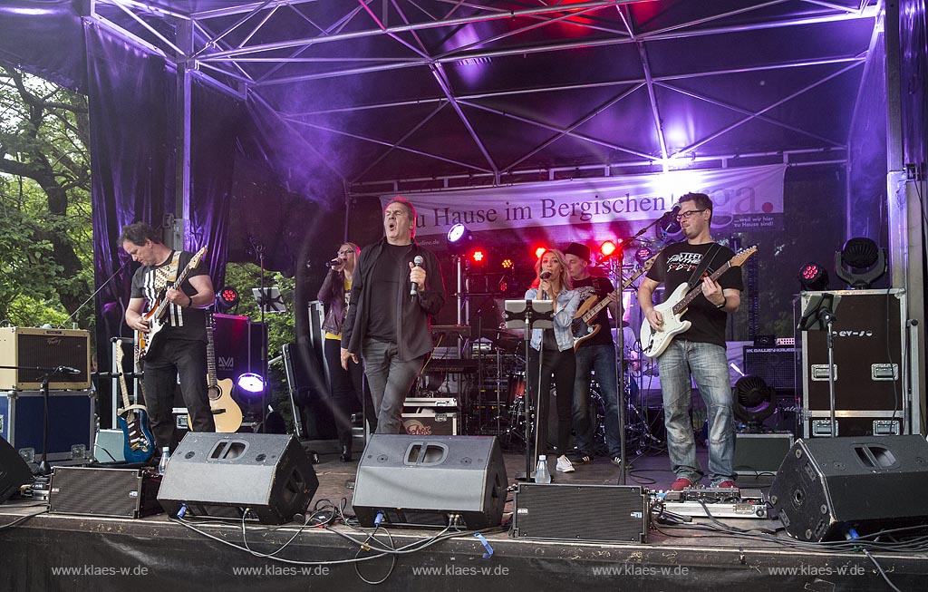 Wermelskirchen-Pohlhausen, 21. Open-Air-Pohlahusen mit der Cover Band Jokebox, Veranstalter TuRa Pohlhausen e.V.