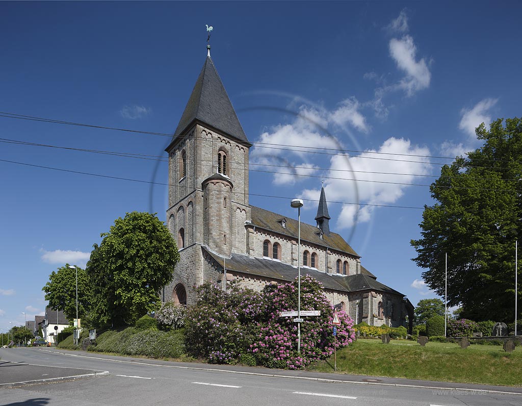 Wipperfuerth-Wipperfeld, St. Clemens Kirche; Wipperfuerth Wipperfeld parish church St. Clemens.