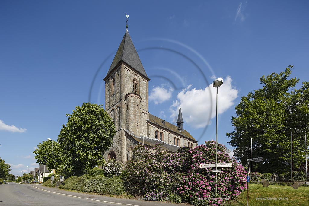 Wipperfuerth-Wipperfeld, St. Clemens Kirche; Wipperfuerth Wipperfeld parish church St. Clemens.