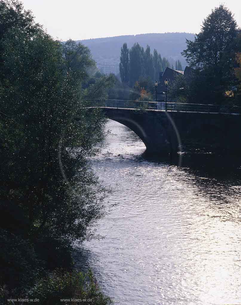 Barmen, Wuppertal, Regierungsbezirk Dsseldorf, Duesseldorf, Blick auf alte Heckinghauser Zollbrcke, Zollbruecke und Wupperlauf
