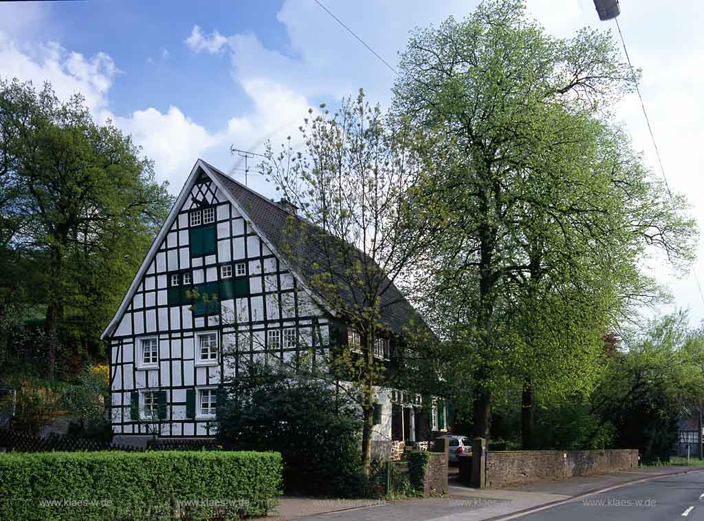 Barmen, Wuppertal, Blick auf Bleicherhaus, Fachwerkhaus in der Oehder, hder Strasse im Sommer